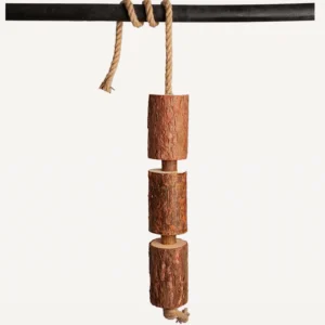 Jouet en bois relaxant pour cheval