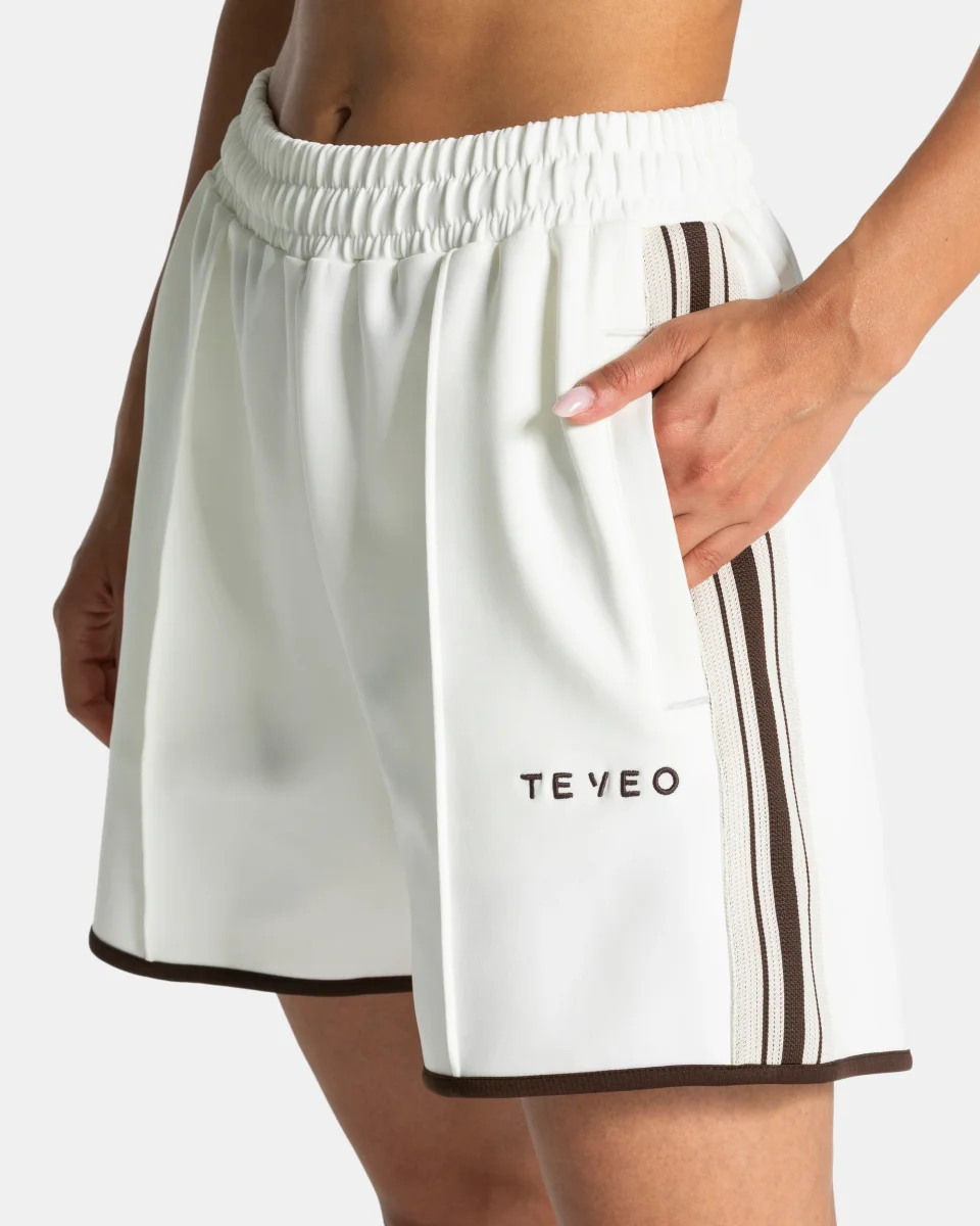Club Shorts Women "Off White" – Image 4