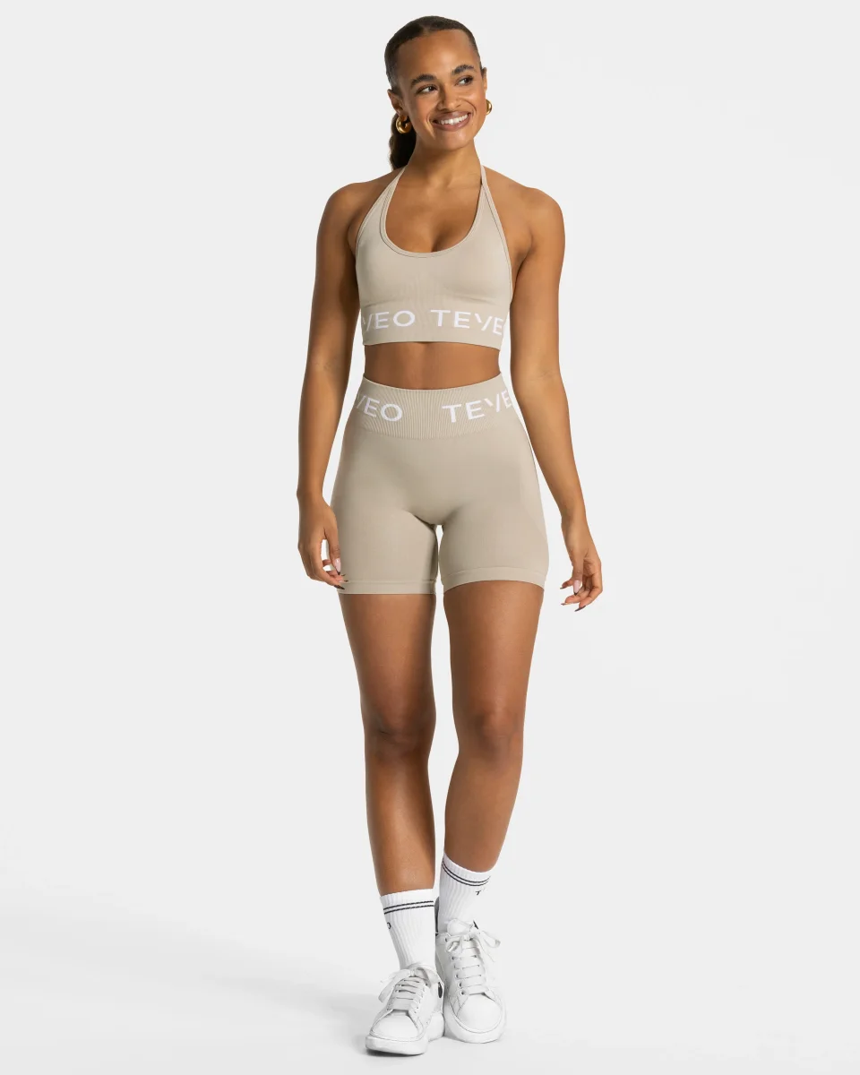 Signature Covert Scrunch Shorts "Latte" – Image 3