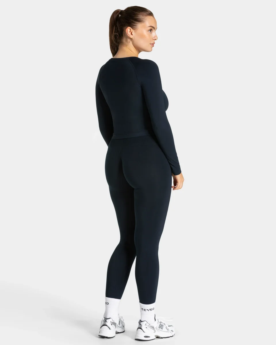 Timeless Pro Longsleeve "Midnight" – Image 5